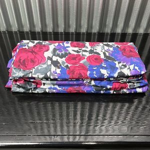 Pottery barn teen watercolor floral duvet size full/queen